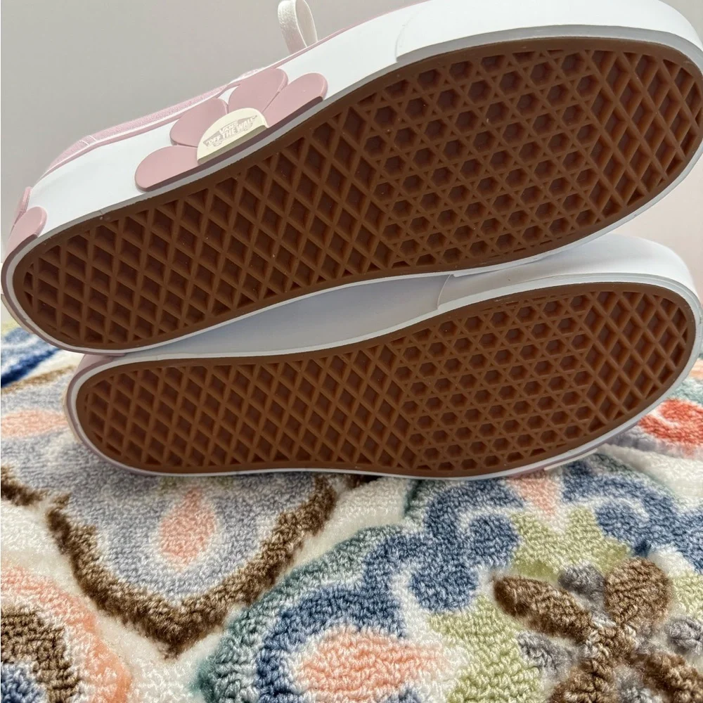 Vans Lilac flowers Stackform Platform Sneakers 11 NWOT - Picture 4 of 7